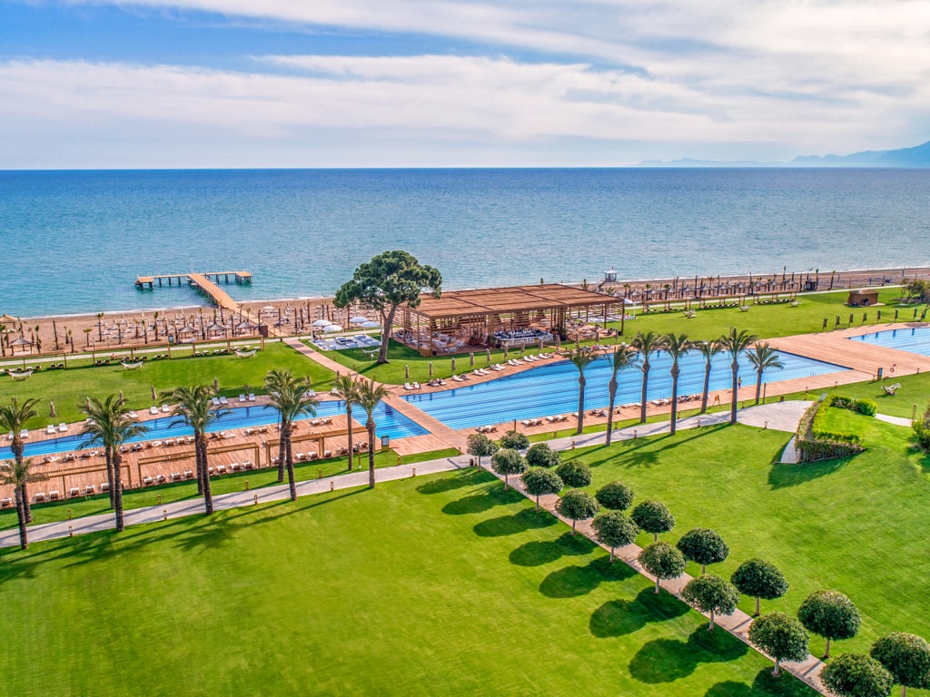 Poolområdet og stranden