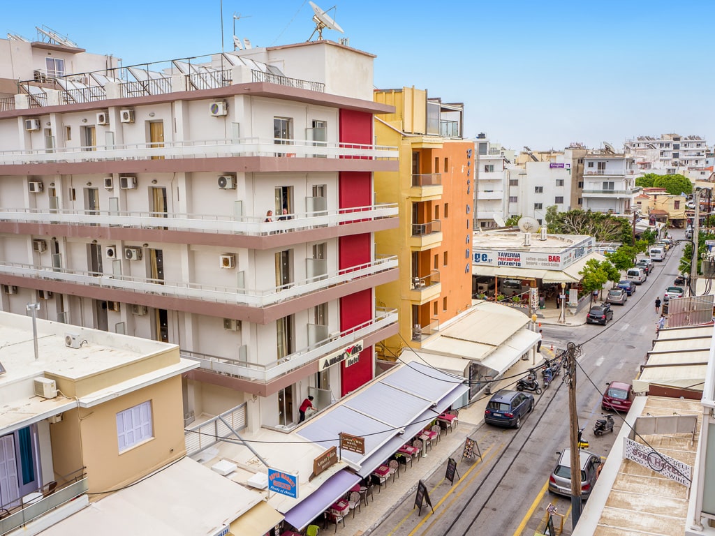 Hotellet med omgivelser